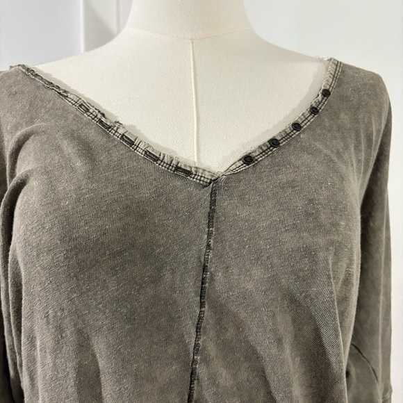We The Free Olive Asymmetrical Blouse - Picture 3 of 12